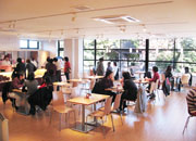 京都パレスサイド店